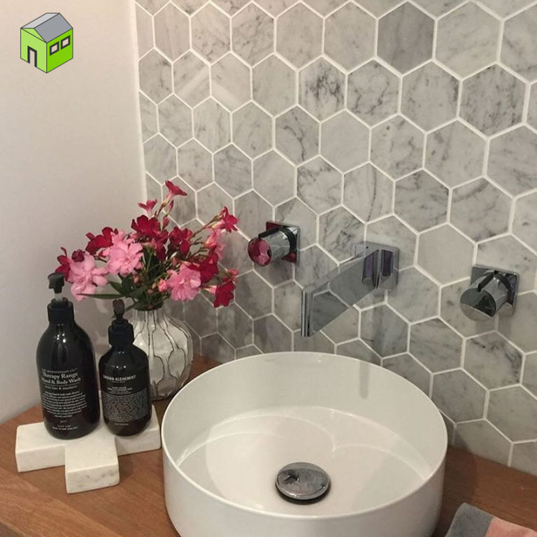 Azulejos hexagonales para el revestimiento en reformas de baños