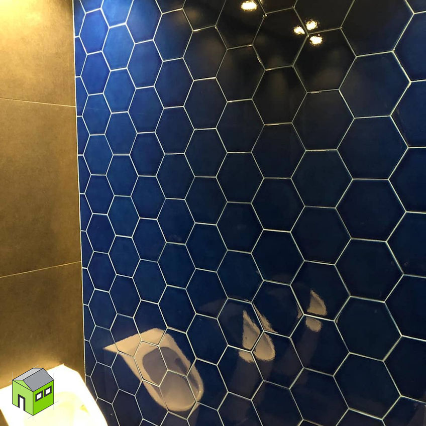 Azulejos hexagonales para el revestimiento en reformas de baños